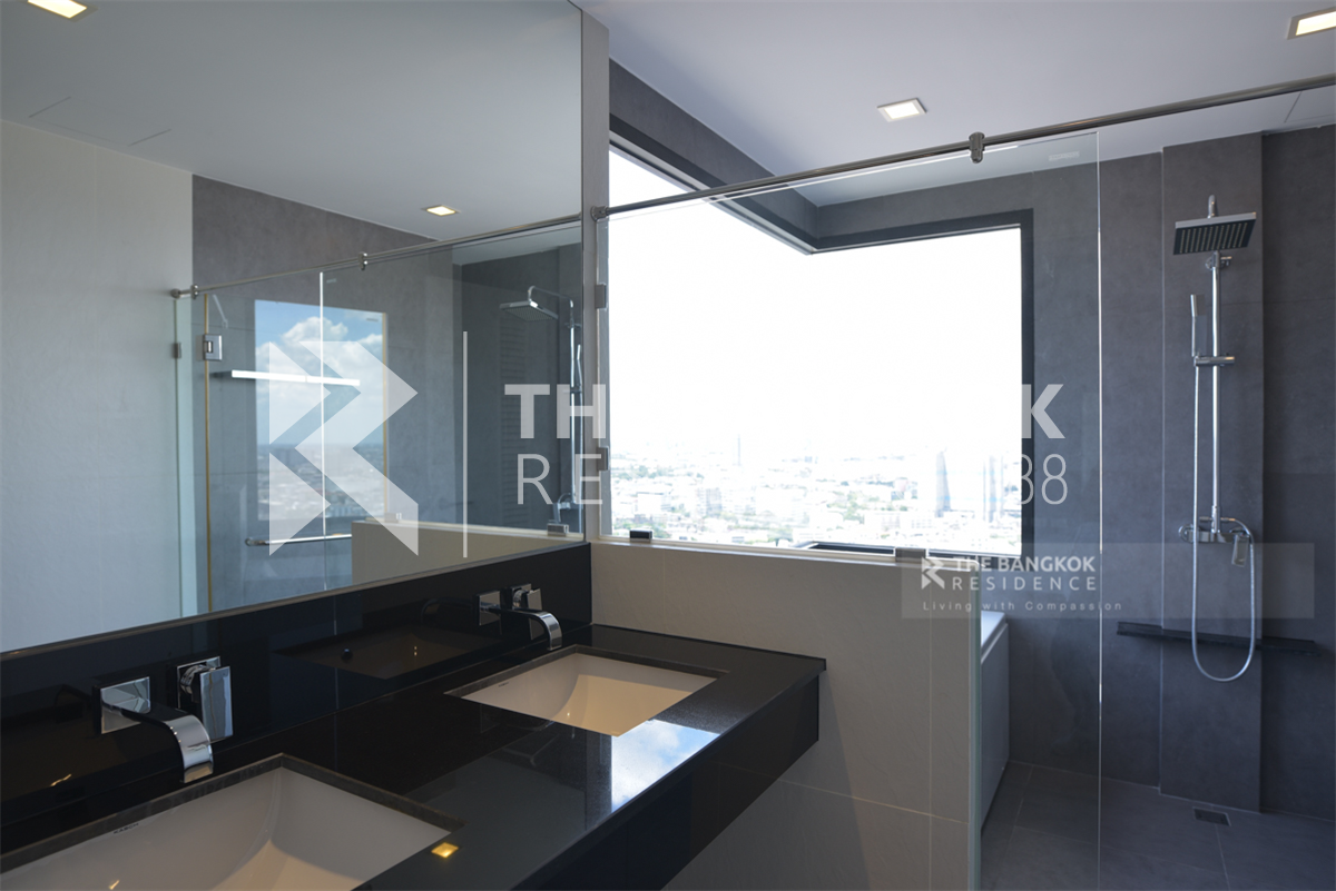 Urbano Absolute Sathon-Taksin BTS KRUNG THON BURI 2 Bed 2 Bath