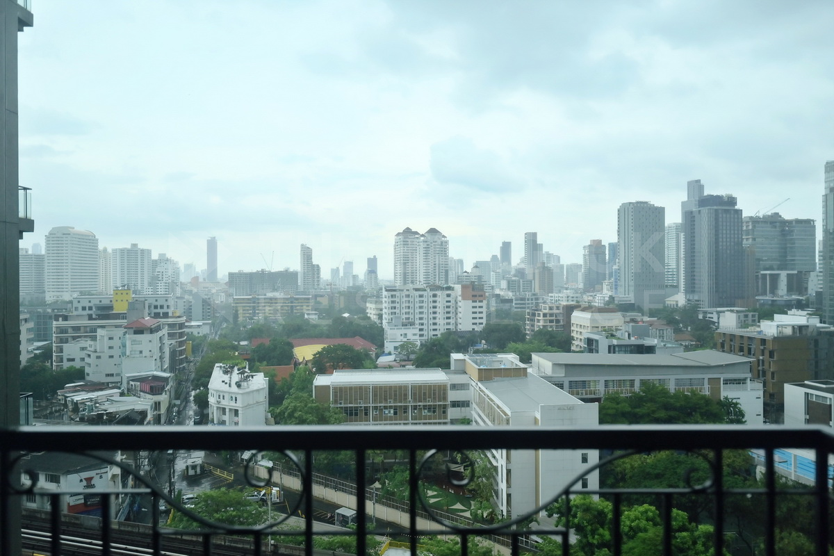 The Crest Sukhumvit 34 BTS THONG LO 2 Bed 2 Bath